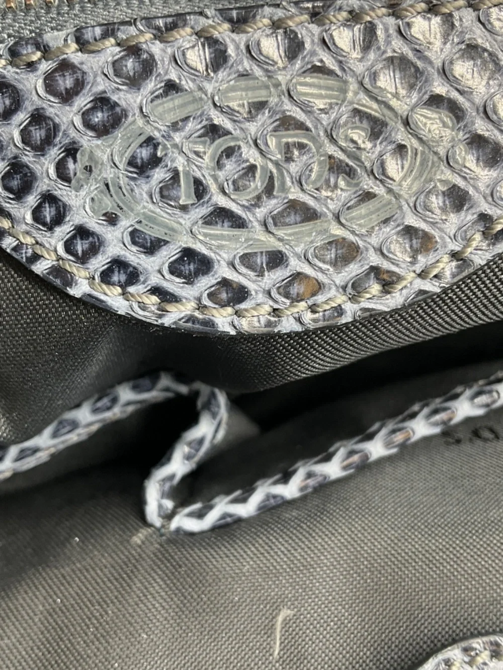 TOD'S SLATE BLUE PYTHON SKIN LEATHER HANDBAG